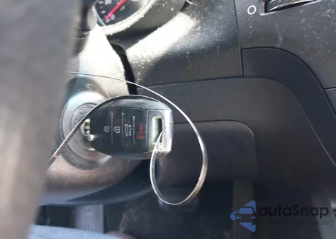 2018 Kia Forte Lx z USA, uszkodzony, nr VIN 3KPFL4A74JE164283